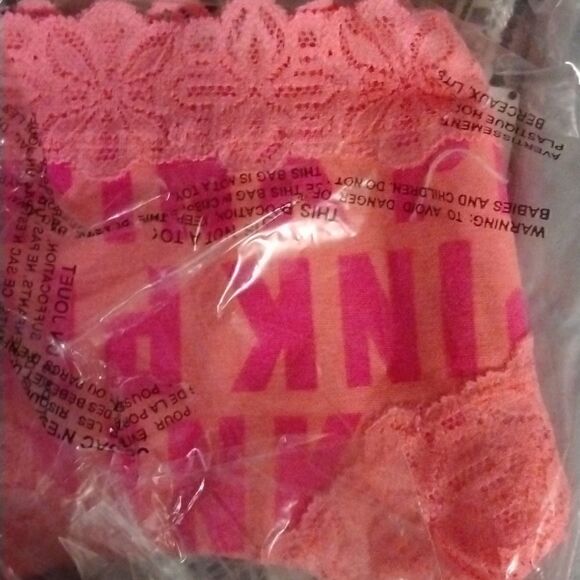 Victoria's Secret   - Picture 2 of 3